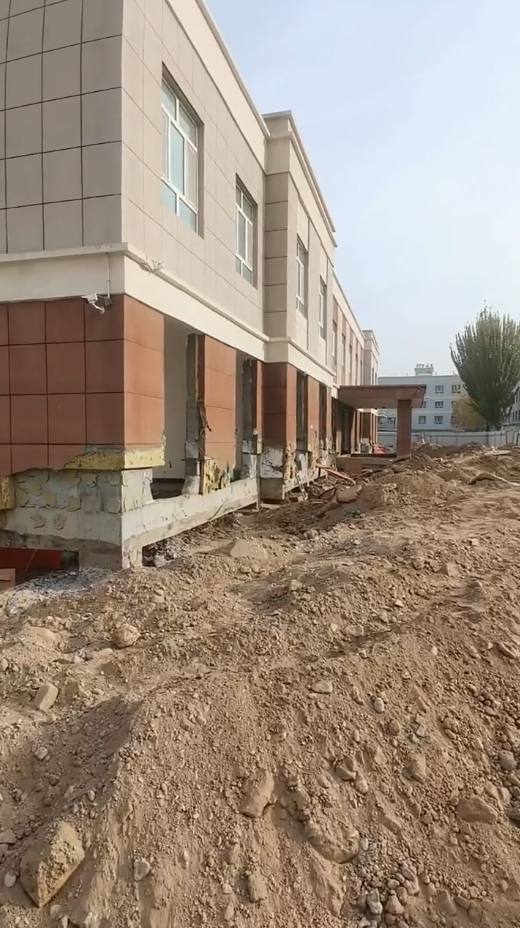 广西百色楼房升高的收费标准，房屋平移怎么施工才安全？划算吗？